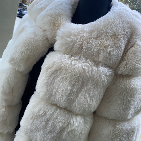 SOLD- Ivory Winter Fur Coat - Picture 9 of 11